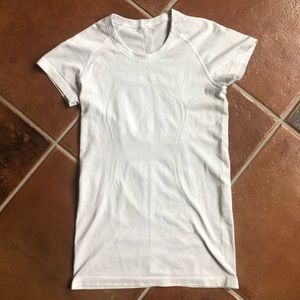 Lululemon Swiftly Tech Short Sleeve